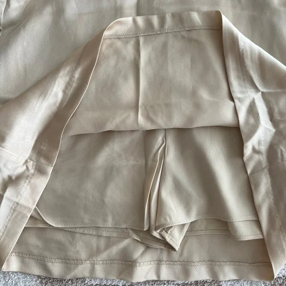 Two Piece Satin Champagne Set from Abercrombie & Fitch - Picture 3 of 3